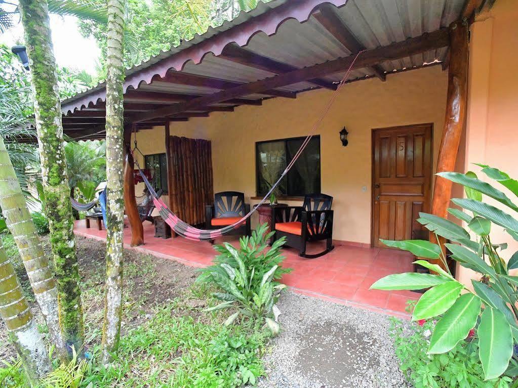 Hotel Caribbean Coconut Cahuita Eksteriør billede